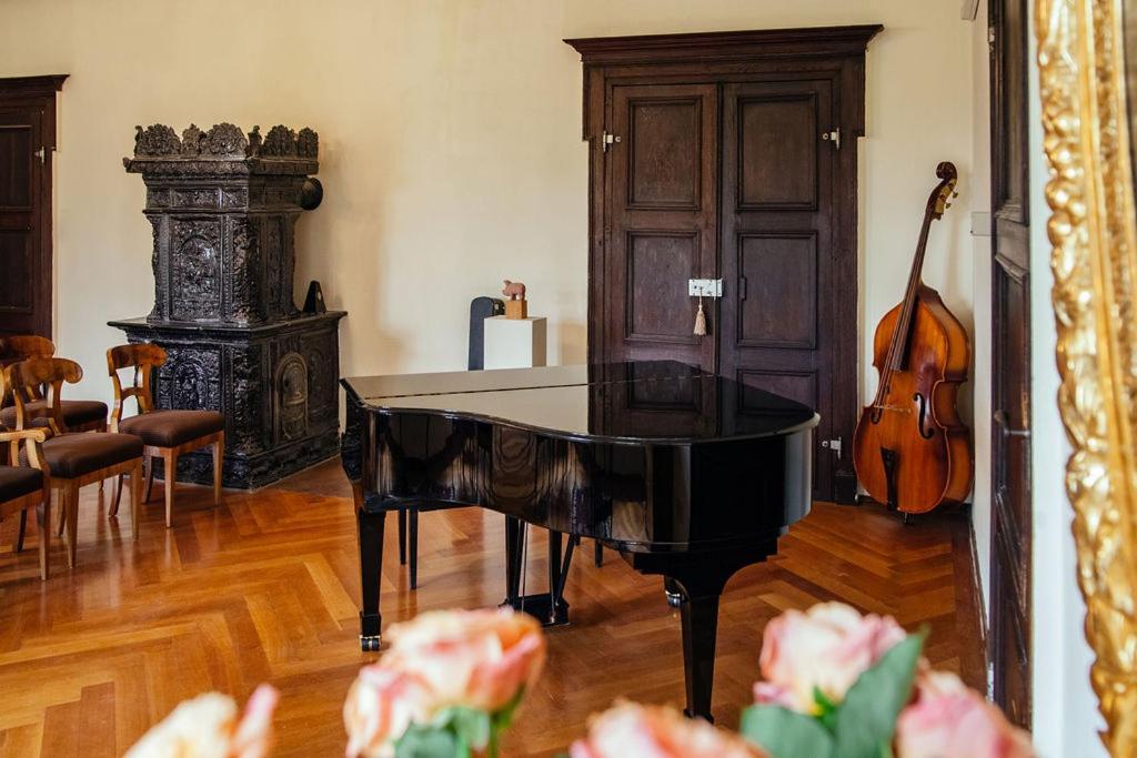 Schlossgut Tunzenberg Mengkofen المظهر الخارجي الصورة